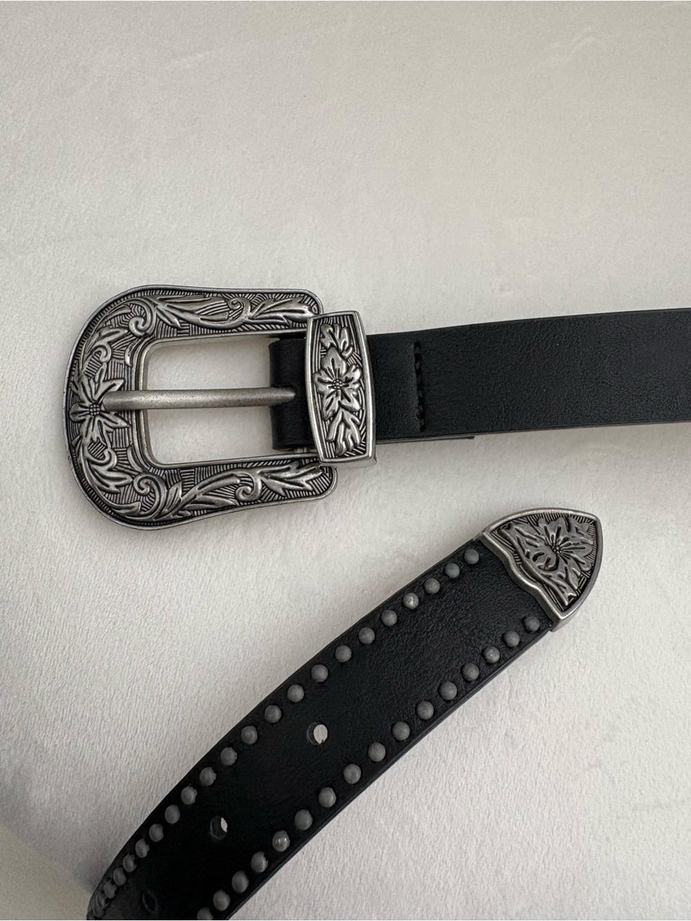 Women’s Leather Western-Style Black Belt with Engraved Silver Buckle